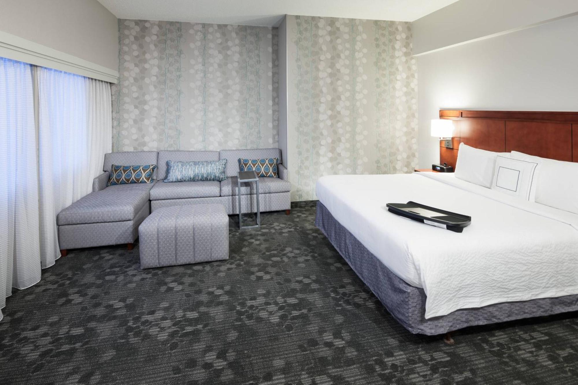 คอร์ตยาร์ด อเล็กซานเดรีย โอลด์ทาวน์/เซาท์เวสต์ Hotel ภายนอก รูปภาพ