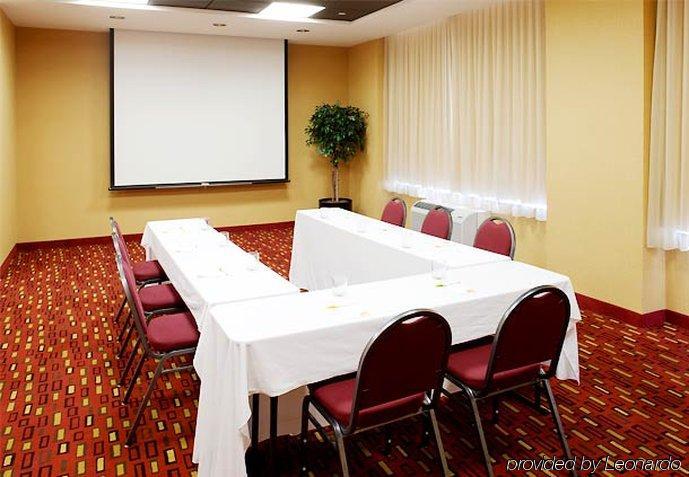 คอร์ตยาร์ด อเล็กซานเดรีย โอลด์ทาวน์/เซาท์เวสต์ Hotel ภายนอก รูปภาพ