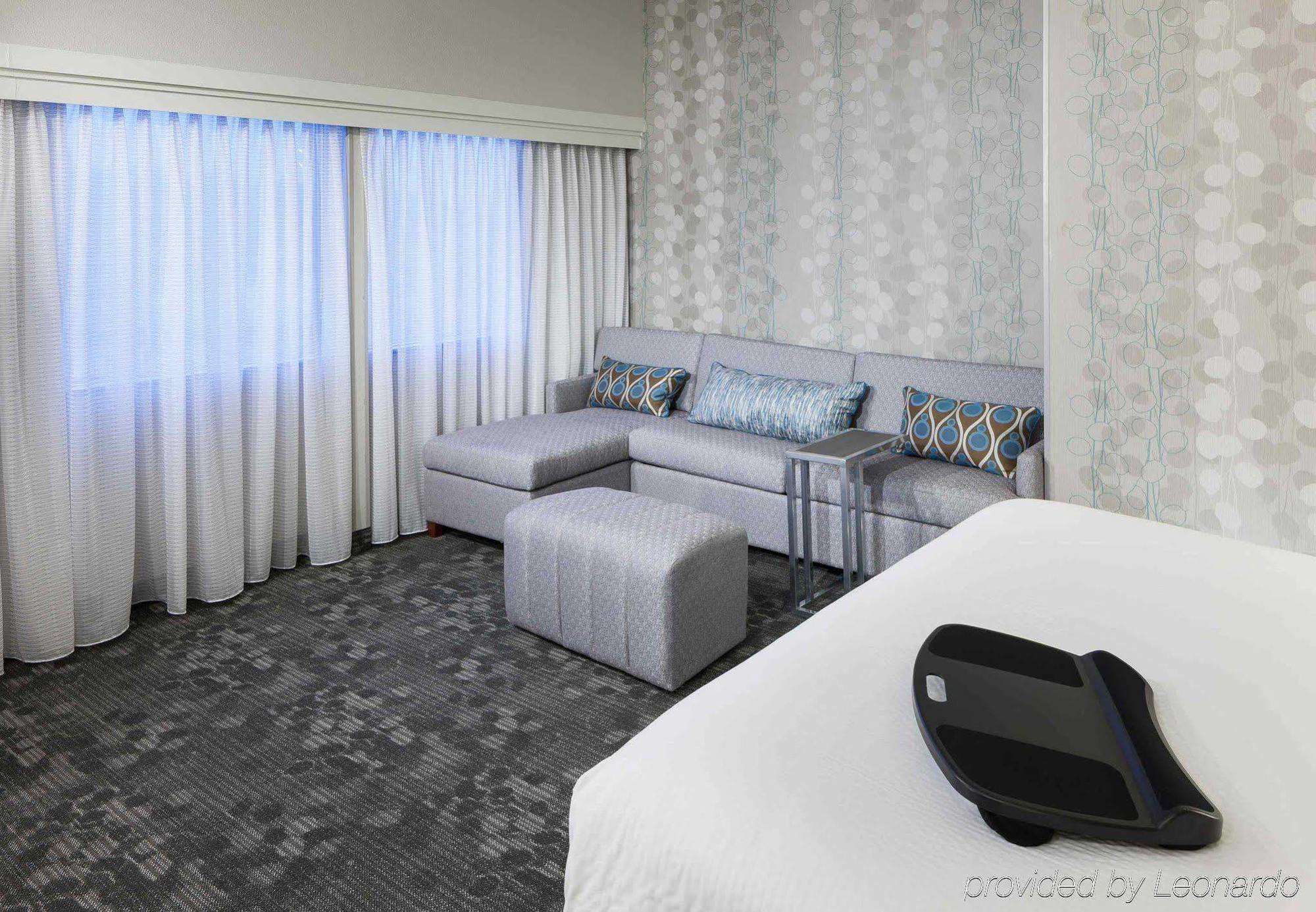 คอร์ตยาร์ด อเล็กซานเดรีย โอลด์ทาวน์/เซาท์เวสต์ Hotel ภายนอก รูปภาพ